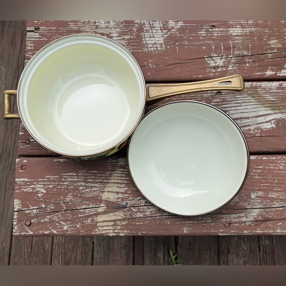 Vintage Regency Club 8" Covered Saucepan Enamel Fruit Design & Brass Handle|Chef - Picture 13 of 16